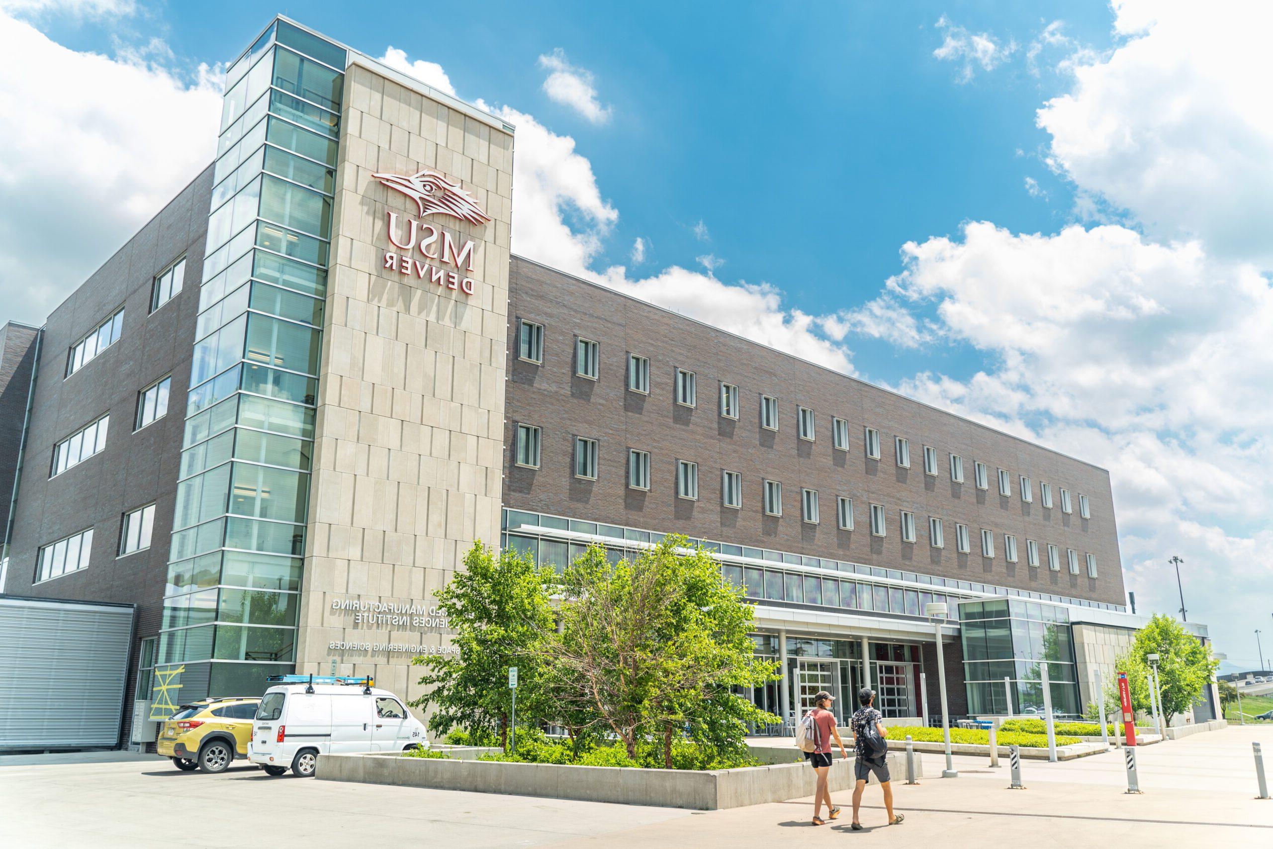 Aerospace and Engineering Sciences Building en español: Edificio de Ciencias Aeroespaciales y de la Ingeniería